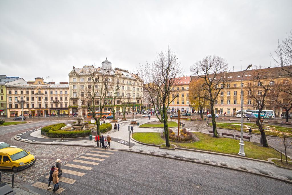 Apartments On Svobody Avenue- The Center Of Lviv Exterior photo