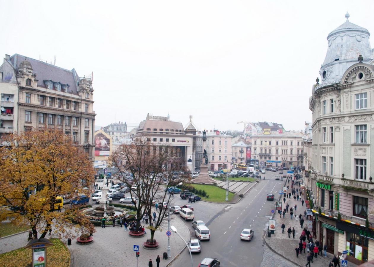 Apartments On Svobody Avenue- The Center Of Lviv Exterior photo